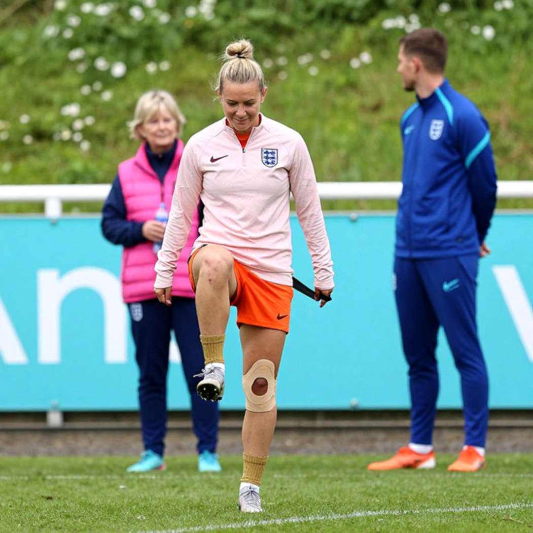 Sarina Wiegman gia hạn đến hết Euro 2029: chữ ký neo vào giải đấu, không neo vào lịch