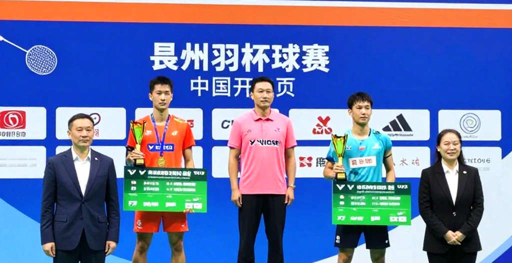 Vietnam Open 2026: Nguyễn Tiến Minh thắng vòng loại bằng cách khai thác điểm yếu đánh đơn của đối thủ