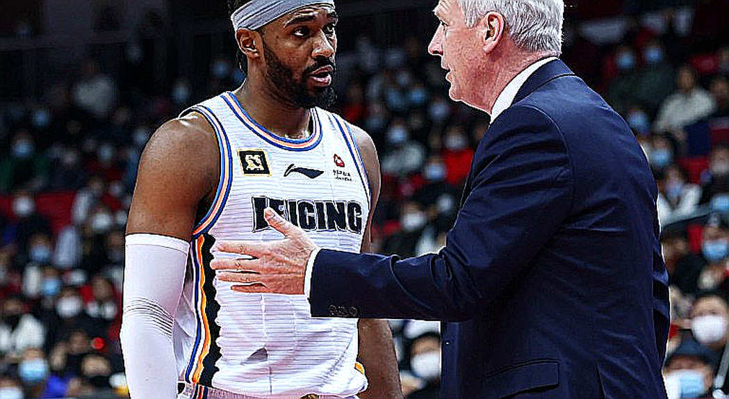 Promitheas và cú ném buzzer của Evans: giấc mơ vòng loại Basketball Champions League vẫn sống